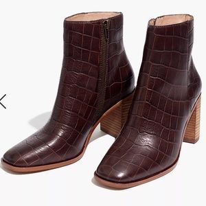 Madewell “Greer” Brown Croc Leather booties, size 7.5. New.